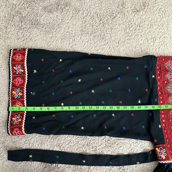 Afghan Dress - Picture 3 of 6